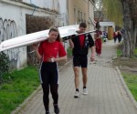 Cu ambarcațiunea spre adăpost Cu ambarcațiunea spre adăpost