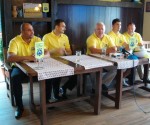 Secundul Miu, preparatorul fizic Cărăbaş, preşedintele executiv Borzaş, căpitanul Calafeteanu şi noul antrenor principal Cioriciu