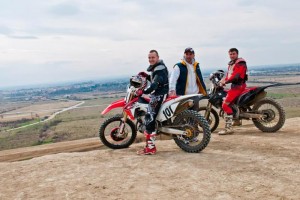 Mihai Stoichescu, Liviu Jigmond şi Vlad Roşu, de la Moto Extrem Lugoj